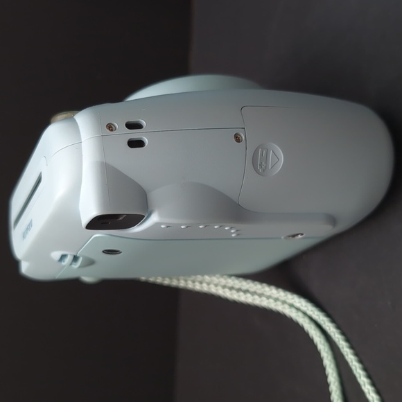 Fuji Film Instax Mini 9 Blue Instant Film Camera. - Picture 9 of 15